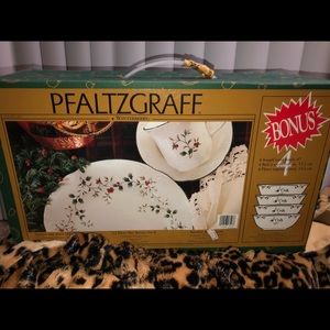 Pfaltzgraff Winterberry dishes